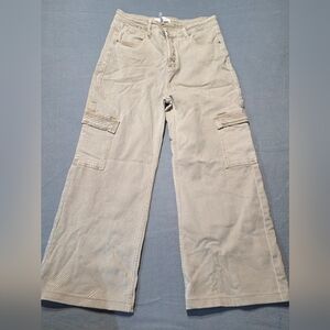 Risen Jeans EUC Beige Cargo Pants Waist 32 Iseam 28
